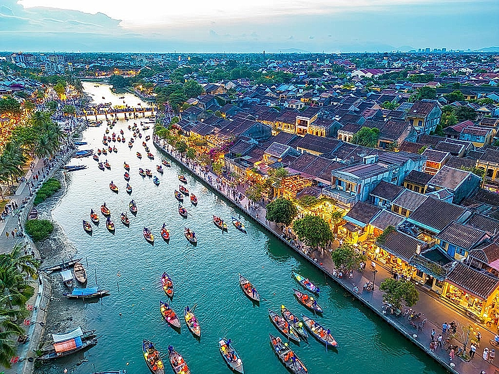 Khám phá phố cổ Hội An