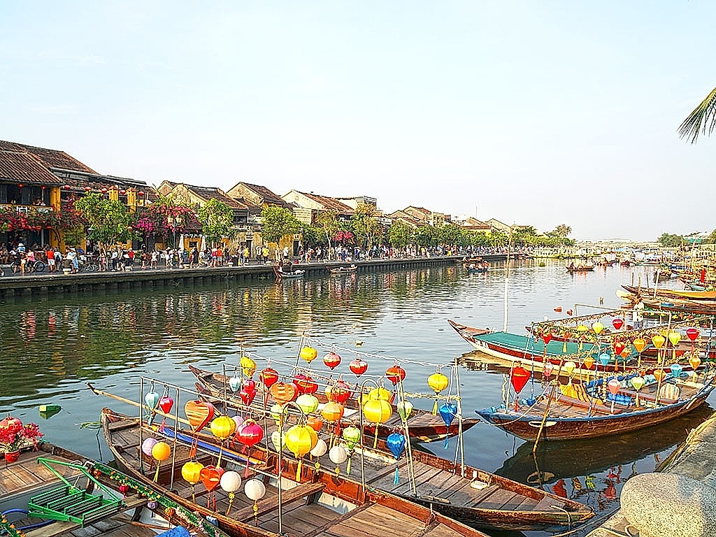 Hoi An Ancient Town with lanterns and boats on Hoai River