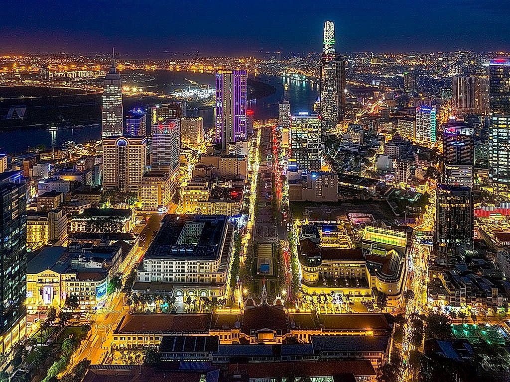 Saigon vibrant nightlife street
