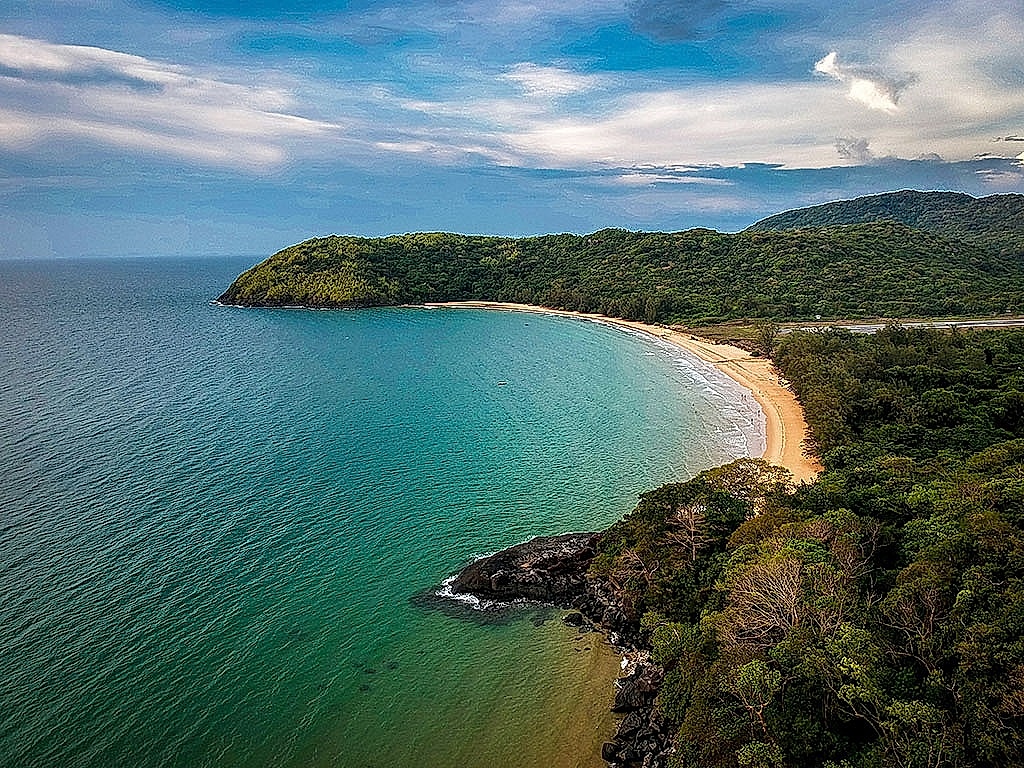 Con Dao Islands pristine coastline and turquoise sea