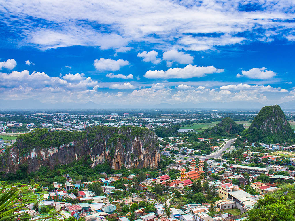 4. Danh thắng Ngũ Hành Sơn & Động Huyền Không