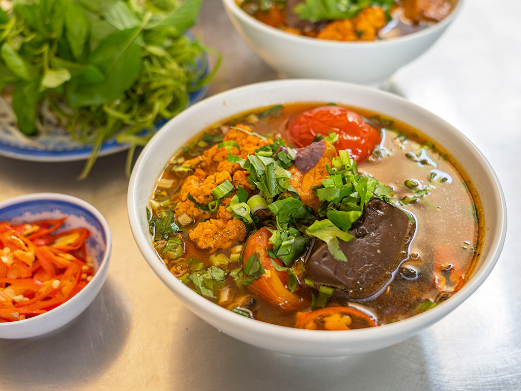 Bun Rieu - Crab Paste Noodle Soup