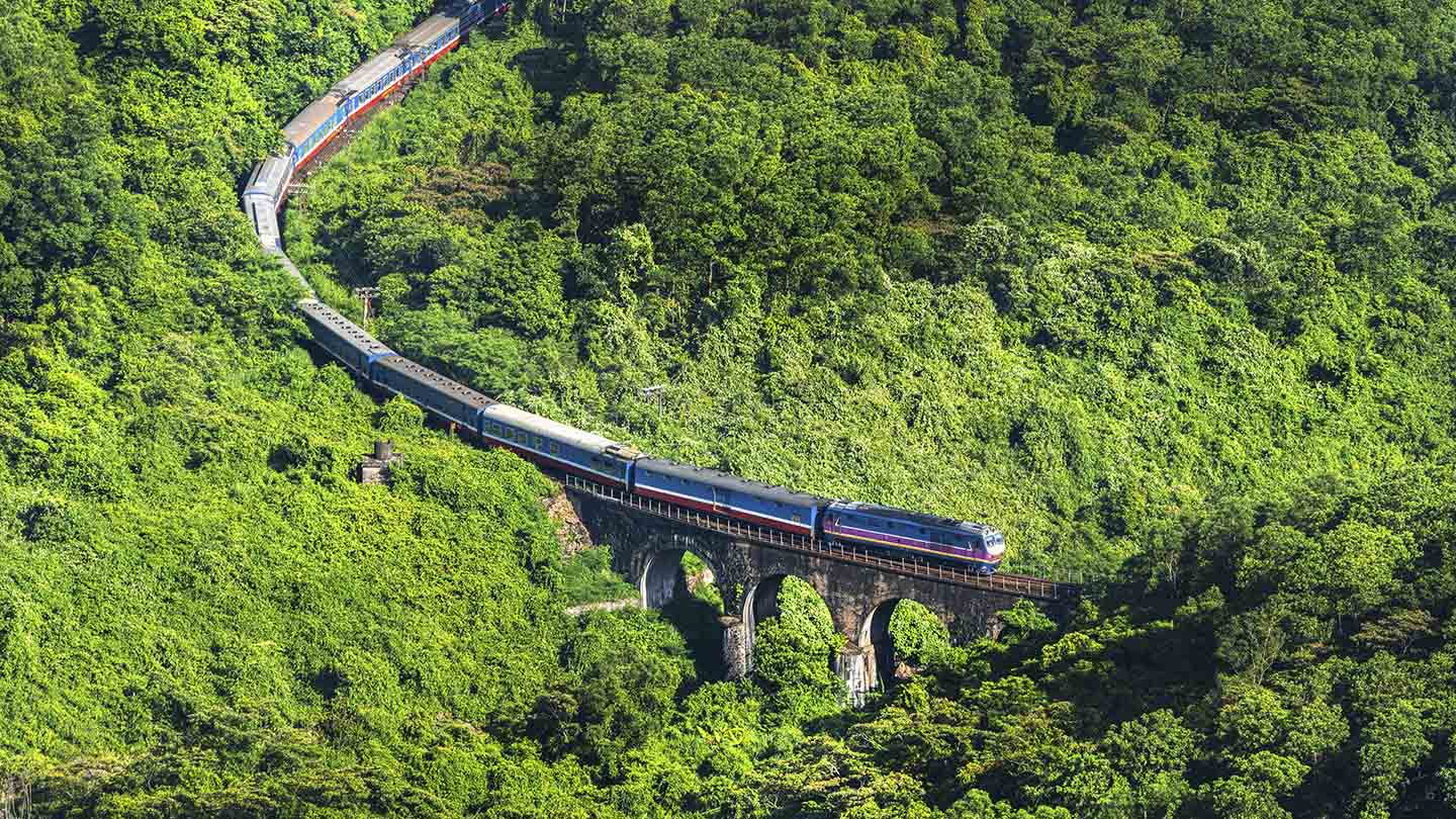 2 Weeks in Vietnam - Hai Van Pass Train Viaduct