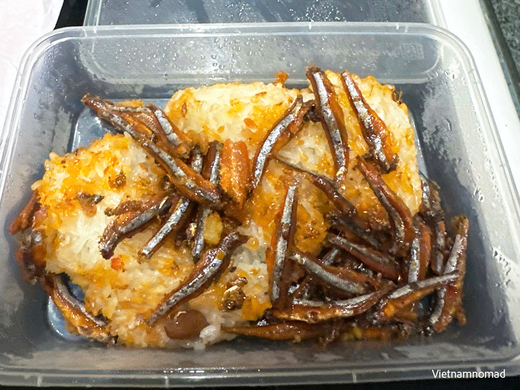 Xoi Ca Com Nha Trang anchovy sticky rice