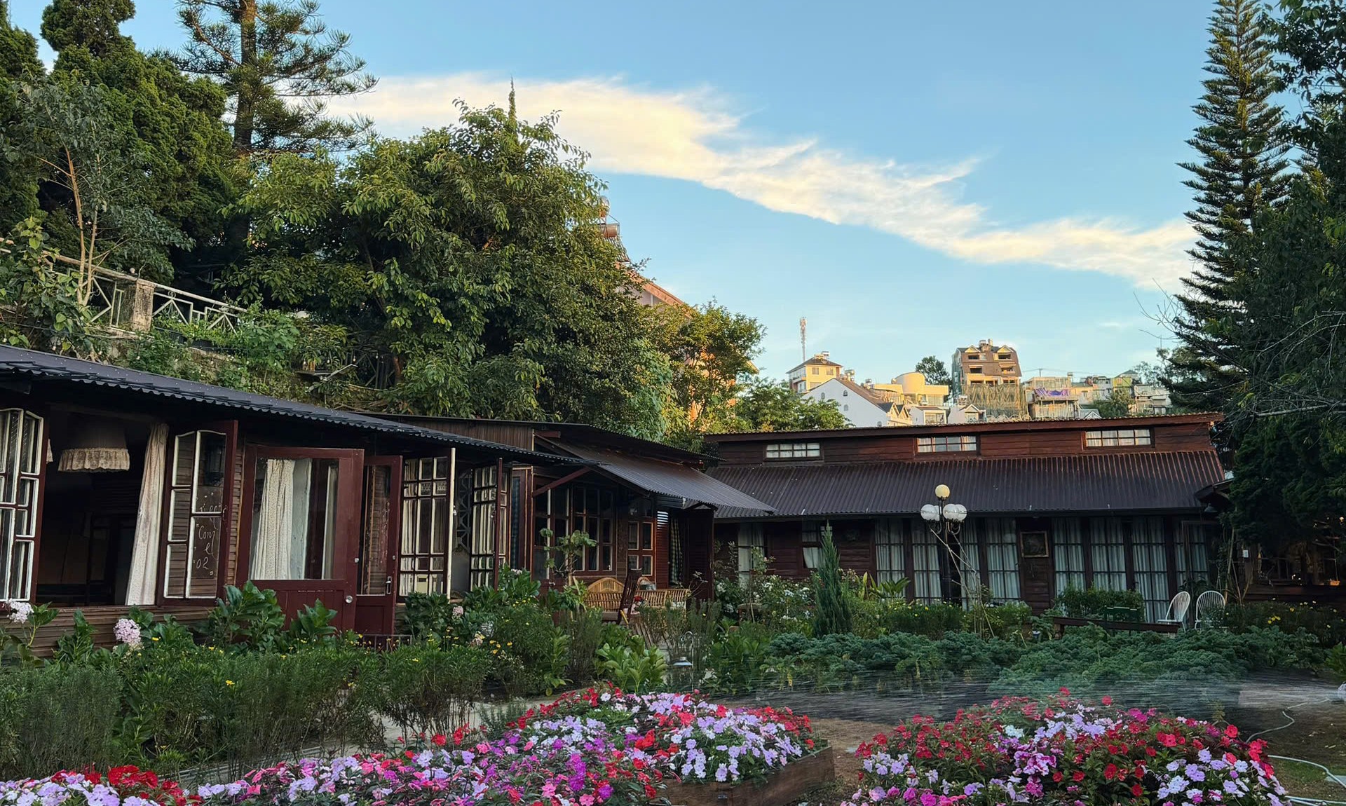 Casa Blanca Da Lat Homestay